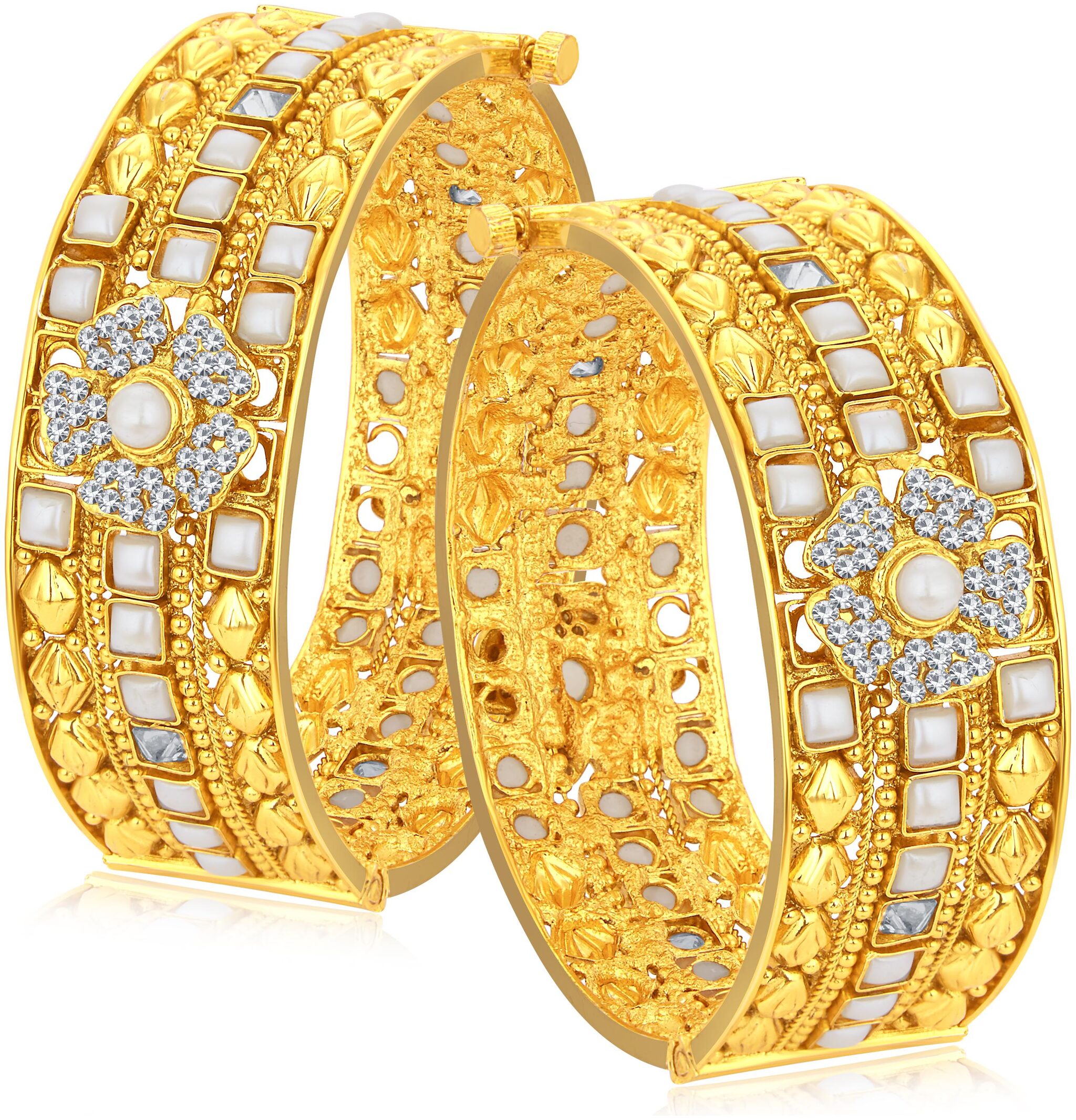 

Sukkhi Blossomy Gold Plated Ad Bangle For Women