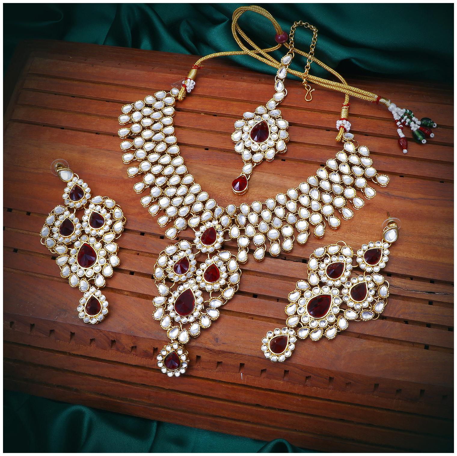 

Sukkhi by Sukkhi Lavish Gold Plated Necklace Set for Women