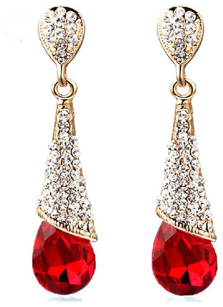 

Sukkhi Dazzling Crystals from Swarovski Gold Plated Drop Earring for Women