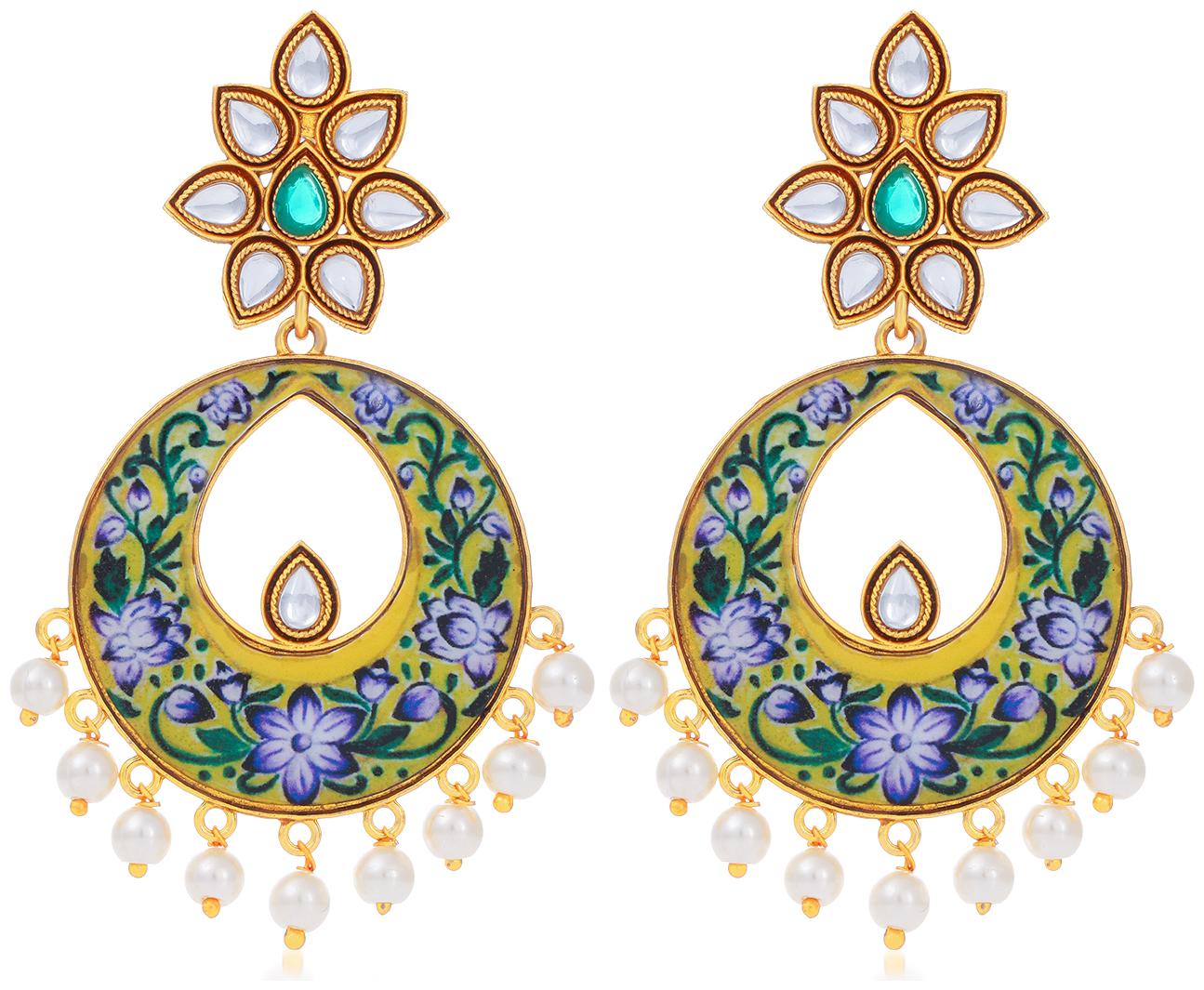 

Sukkhi Eye Catching Gold Plated Kundan and Pearl Almond Earring for Women