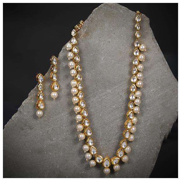 

Sukkhi Eye-Catchy Kundan Meenakari Gold Plated Neckalce Set for Women