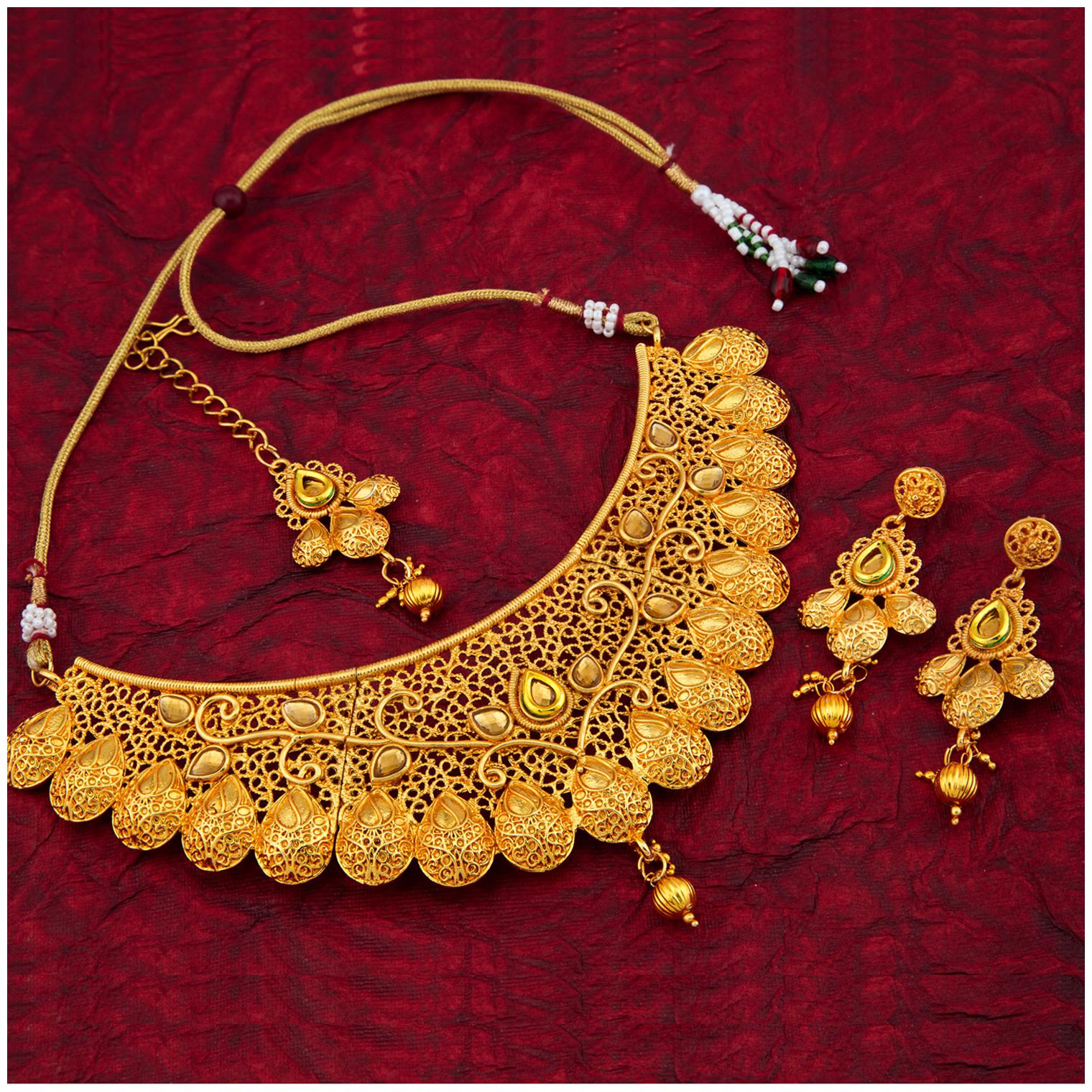 

Sukkhi Gold Necklace Set For Women