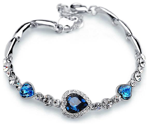 

Sukkhi Glimmery Crystals from Swarovski Platinum Plated Heart Shaped Bracelet for Women and Girls
