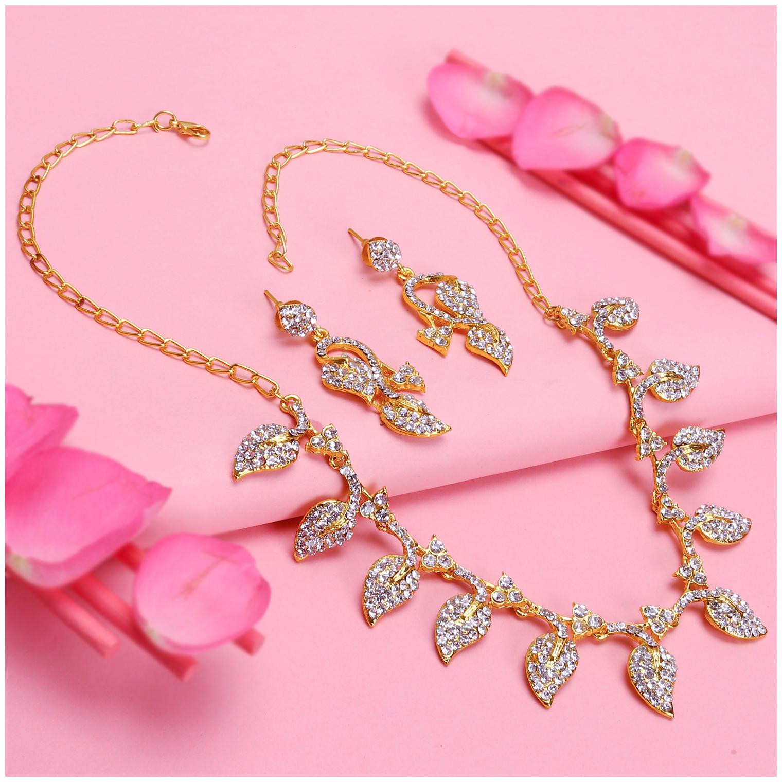 

Sukkhi Sparkly Gold Plated Leafy Necklace Set For Women