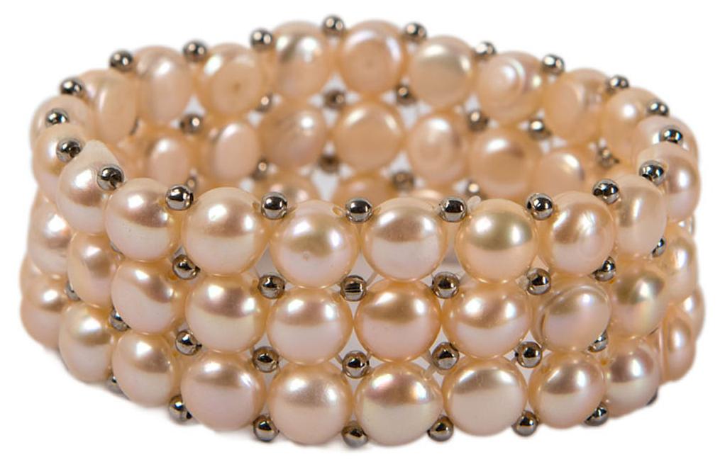 

Taj Pearl Gold trendy Bracelet