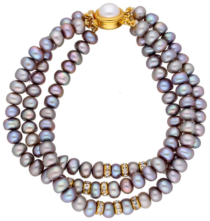 

Traditional Pearl Bracelet