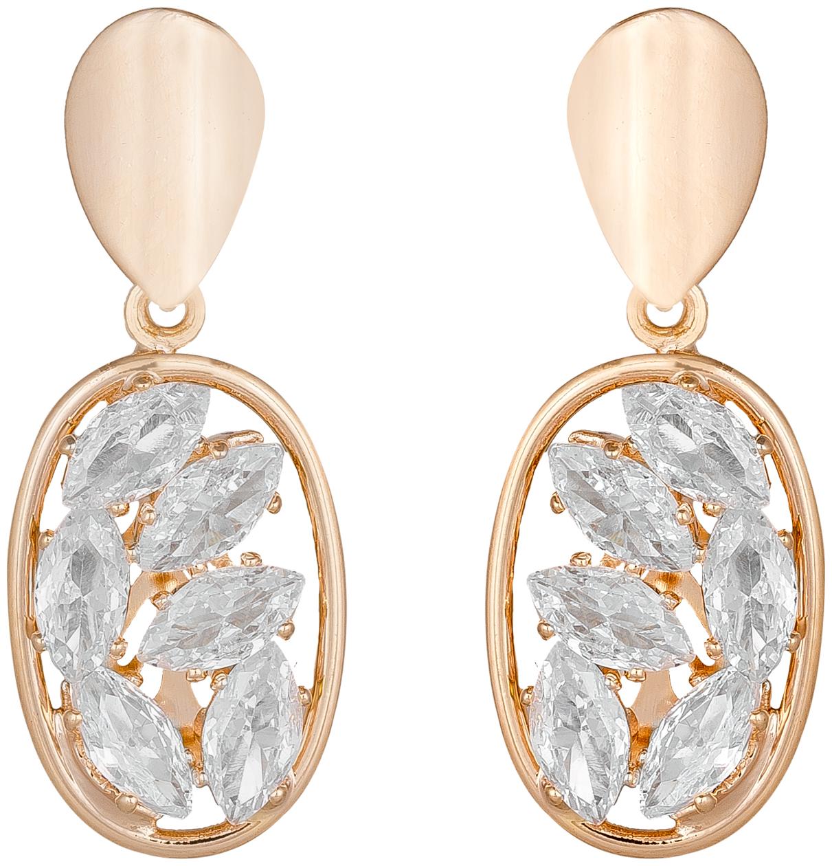 

Vermont Designer Traditional Gold Plated American Diamond New Arrival Earring for Stylish Girls and Women