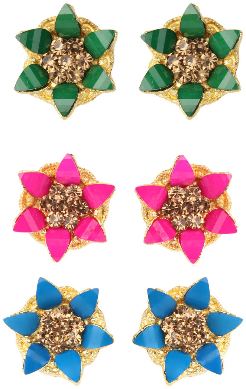 

VFI Women Stud Earrings