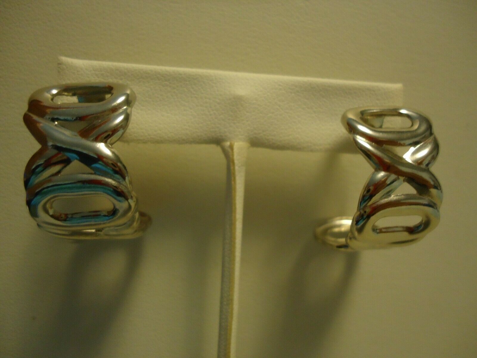 

Vintage AVON Silvertone Modern Love Half Hoop Earrings Excellent Used Cond