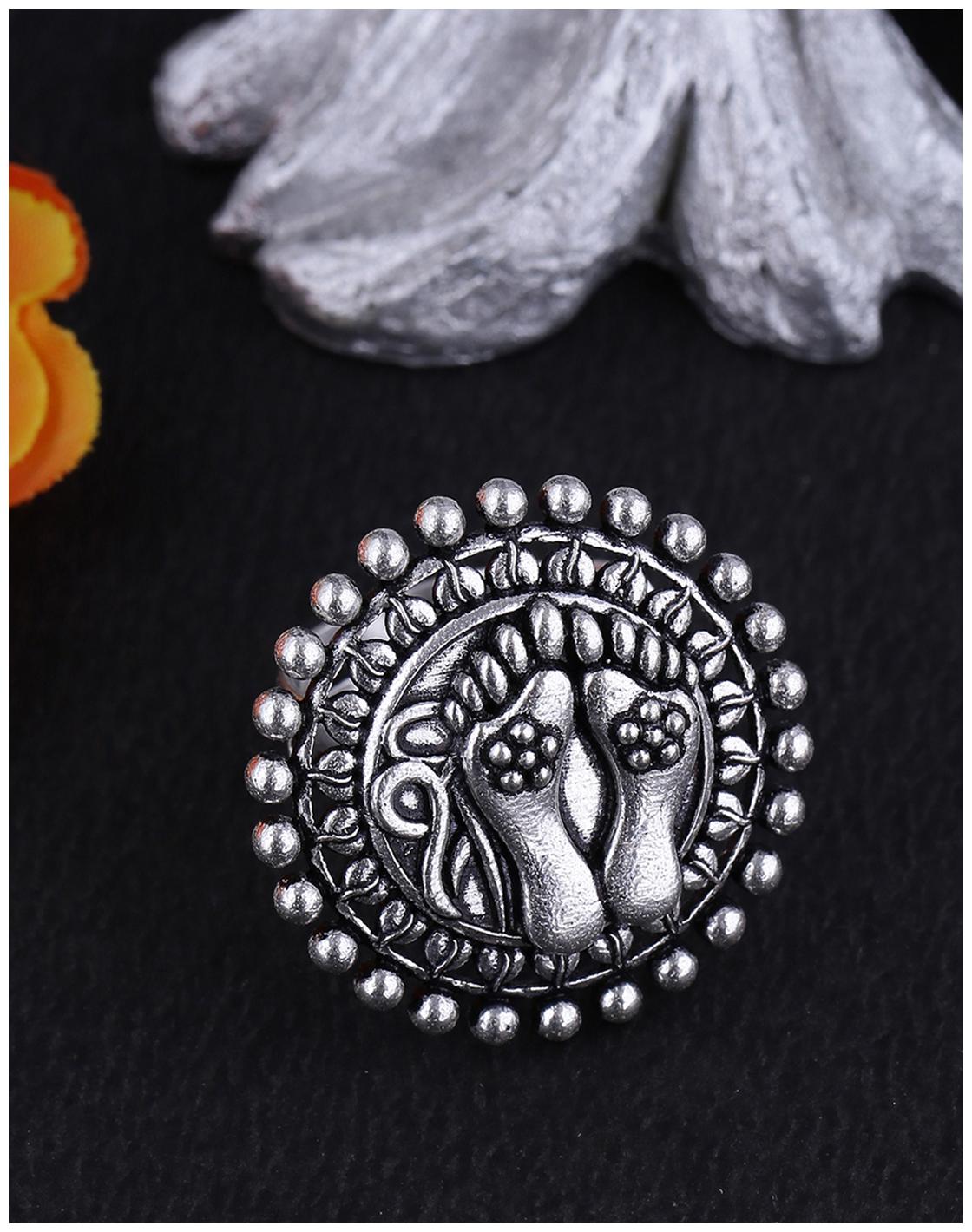 

Voylla Aarambh Charan Paduka Ring