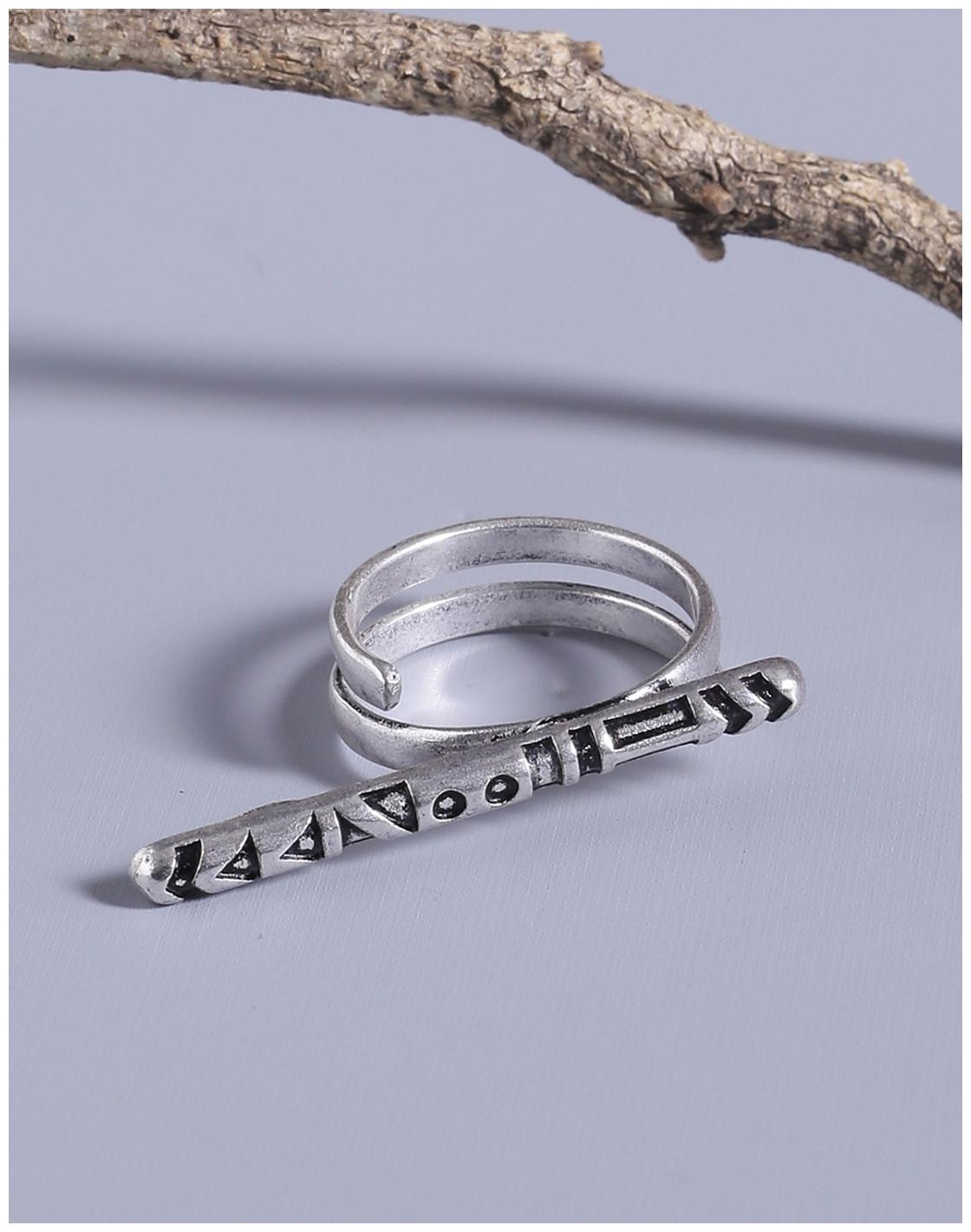 

Voylla Aztec Bar Long Bar Ring