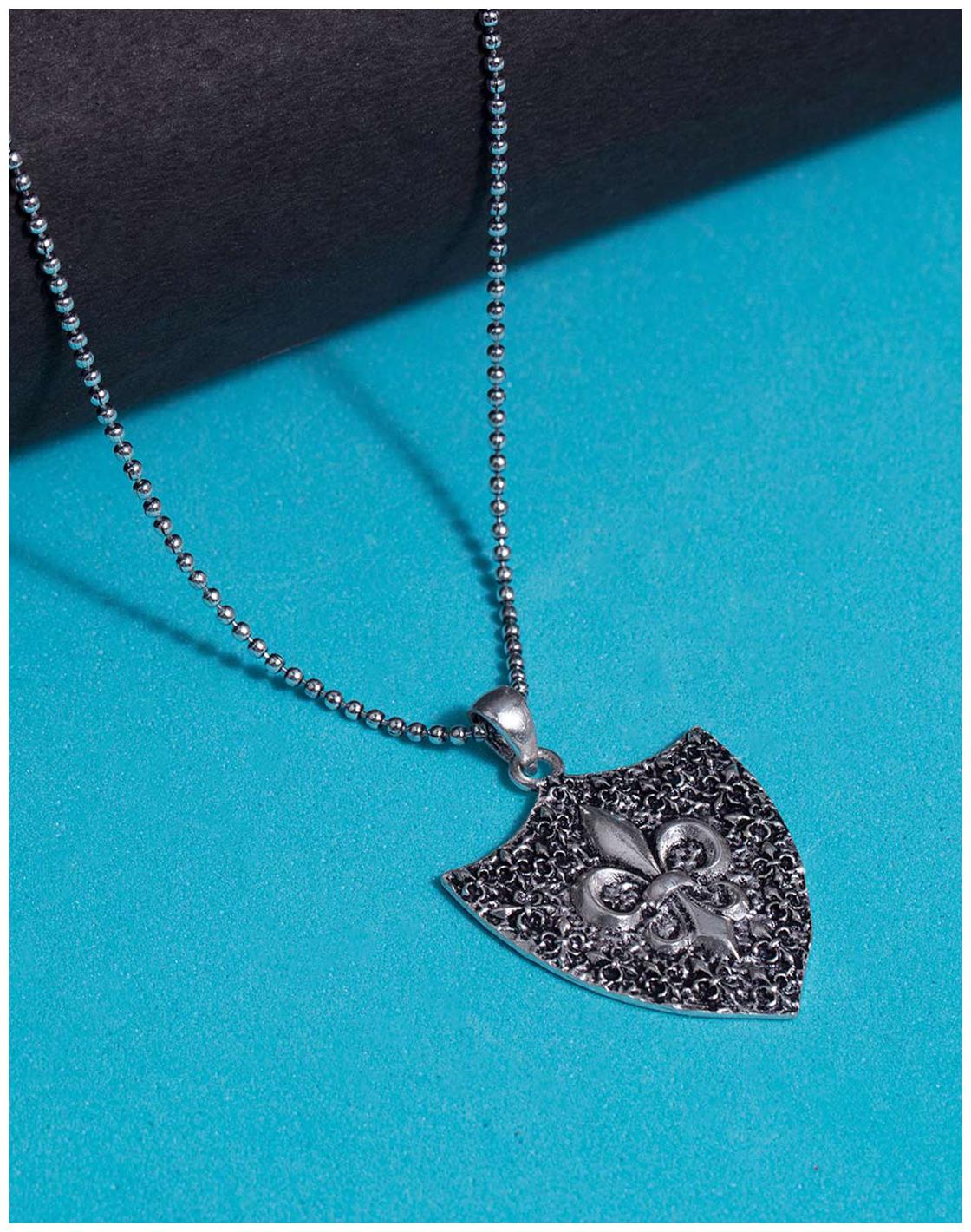 

Voylla Beautiful Motif Oxidized Silver Pendant From Camp Royale
