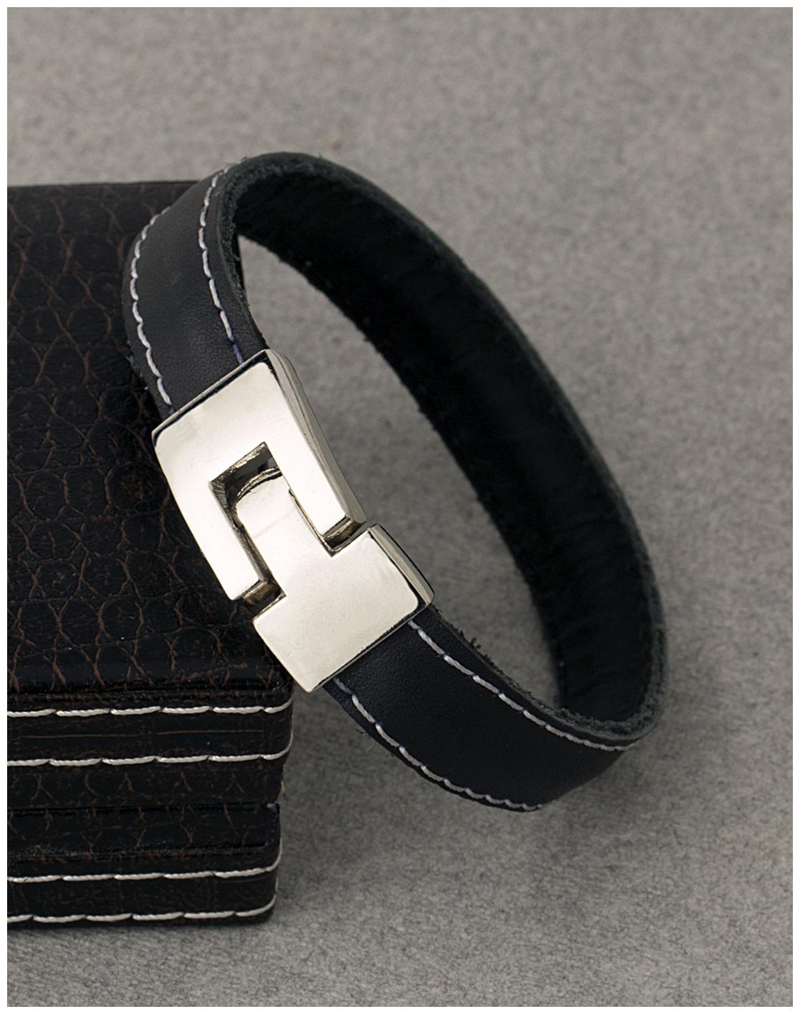 

Voylla Black Everyday Bracelet from Leather Trend Collection