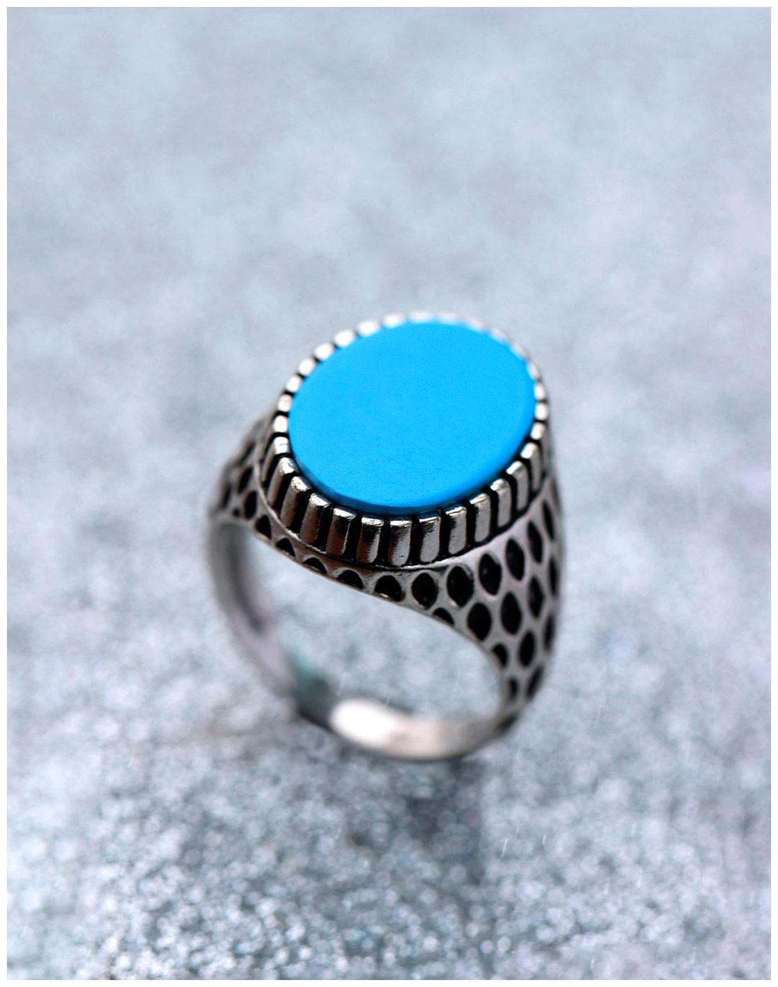 

Voylla Blue Stone Signet Milestone Ring
