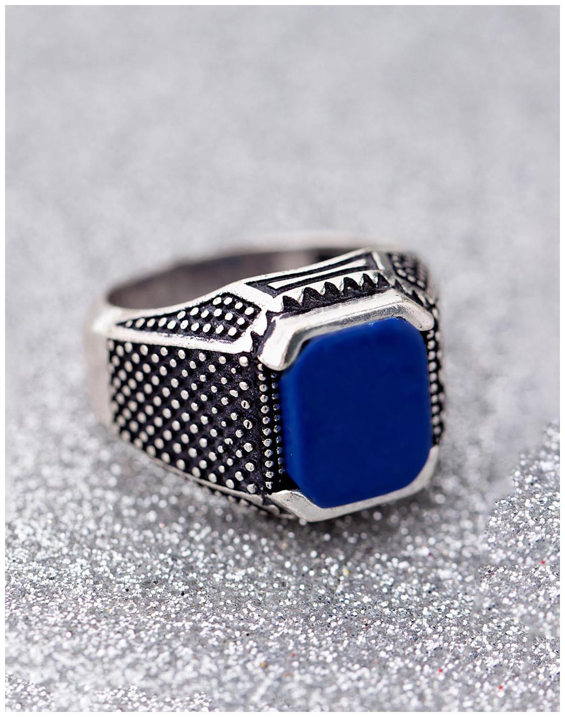 

Voylla Blue Stone Oxidized Milestone Statement Ring