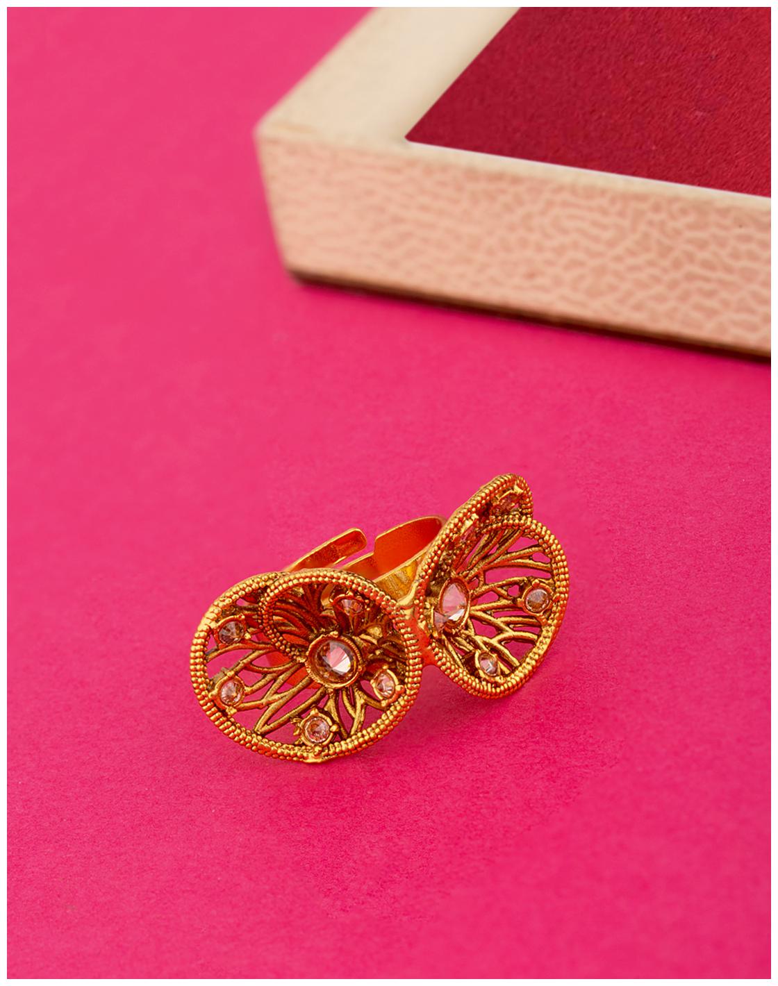 

Voylla Brass Flower Motifs Casual Ring