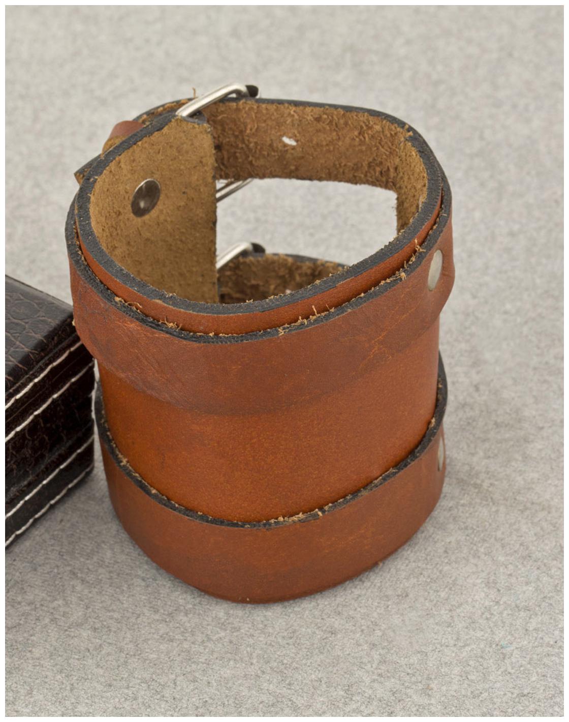 

Voylla Casual Brown Leather Trend Bracelet