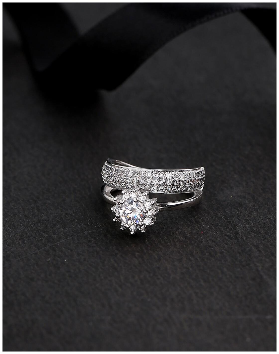 

Voylla Casual Style Band Ring