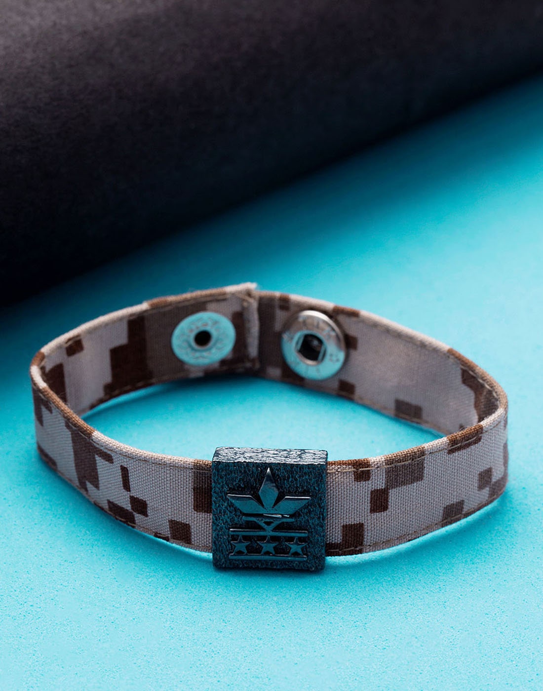 

Dare by Voylla Classy Squad Bracelet for Men