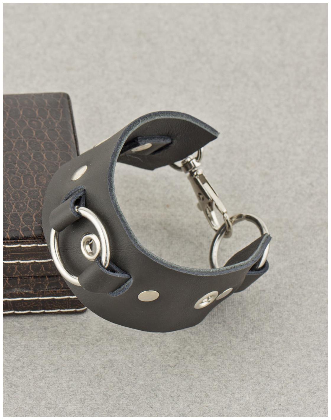 

Voylla Cuff and Ring Bracelet from Leather Trend Collection