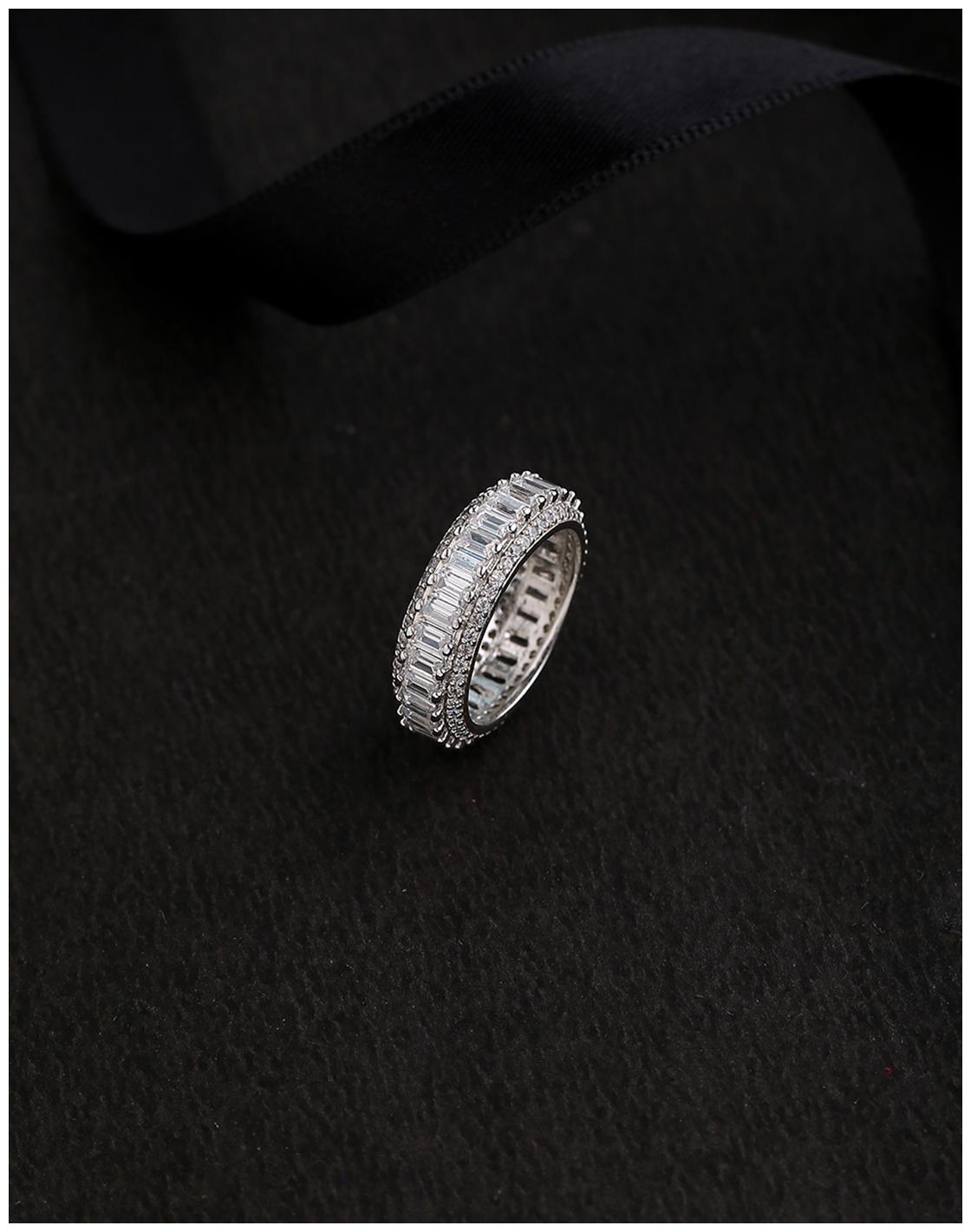 

Voylla CZ Gems Adorned Band Ring