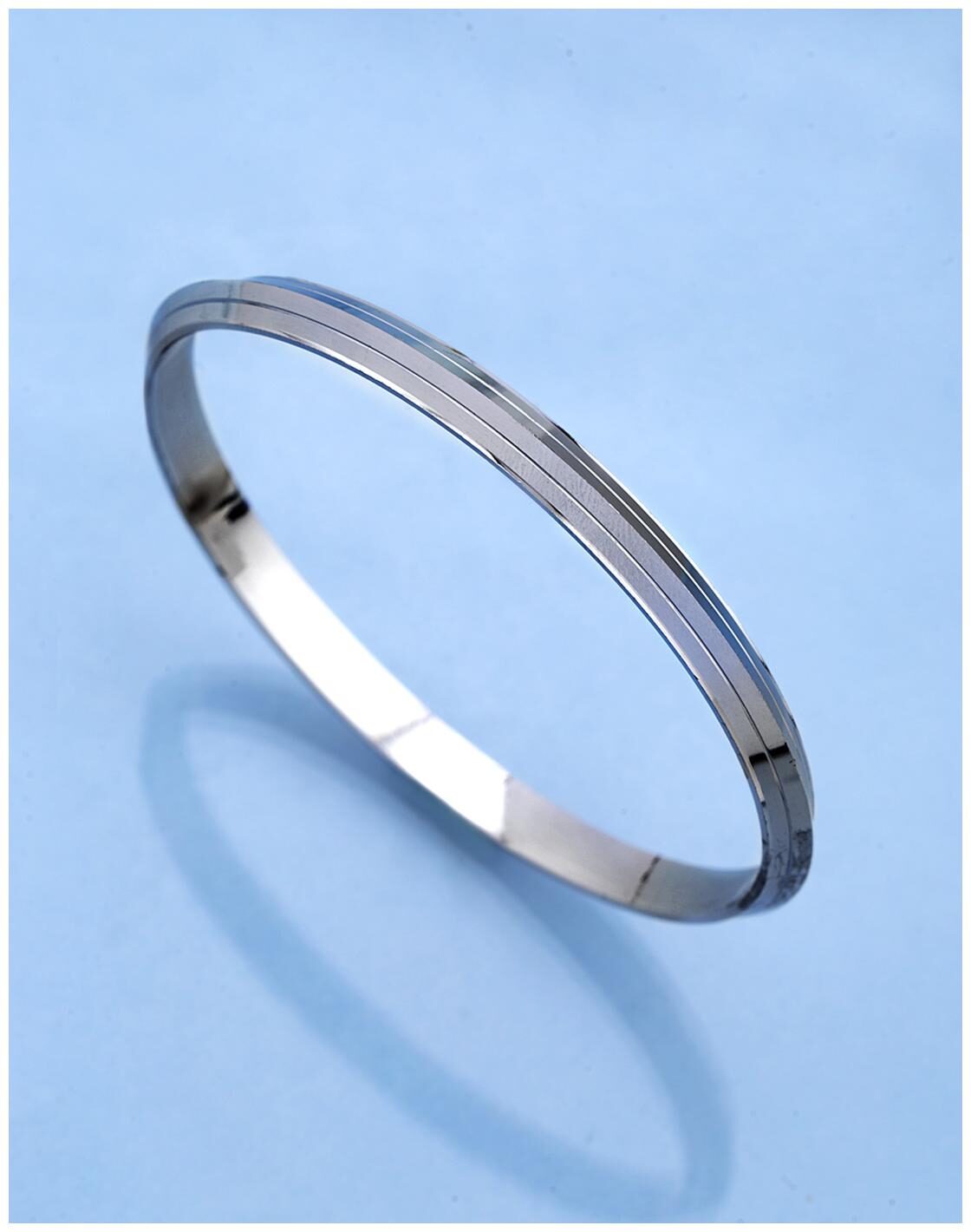 

Voylla Dare Kada Classic Men s Kada