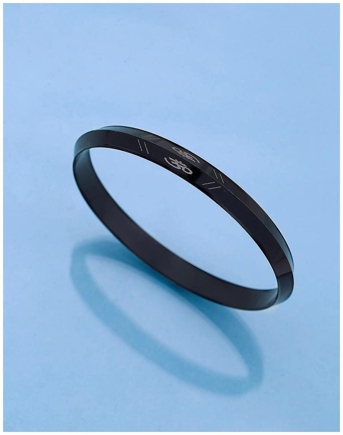 

Voylla Dare Kada Men s Brass Casual Kada