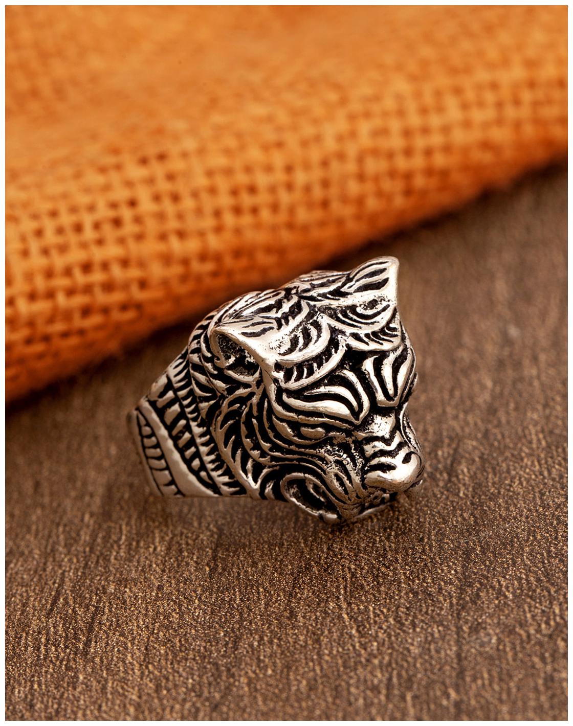 

Voylla Devil Collection Tiger Head Ring