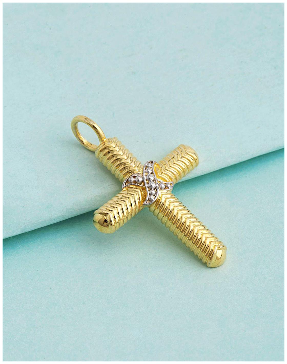 

Voylla Faith Trust Cross Pendant