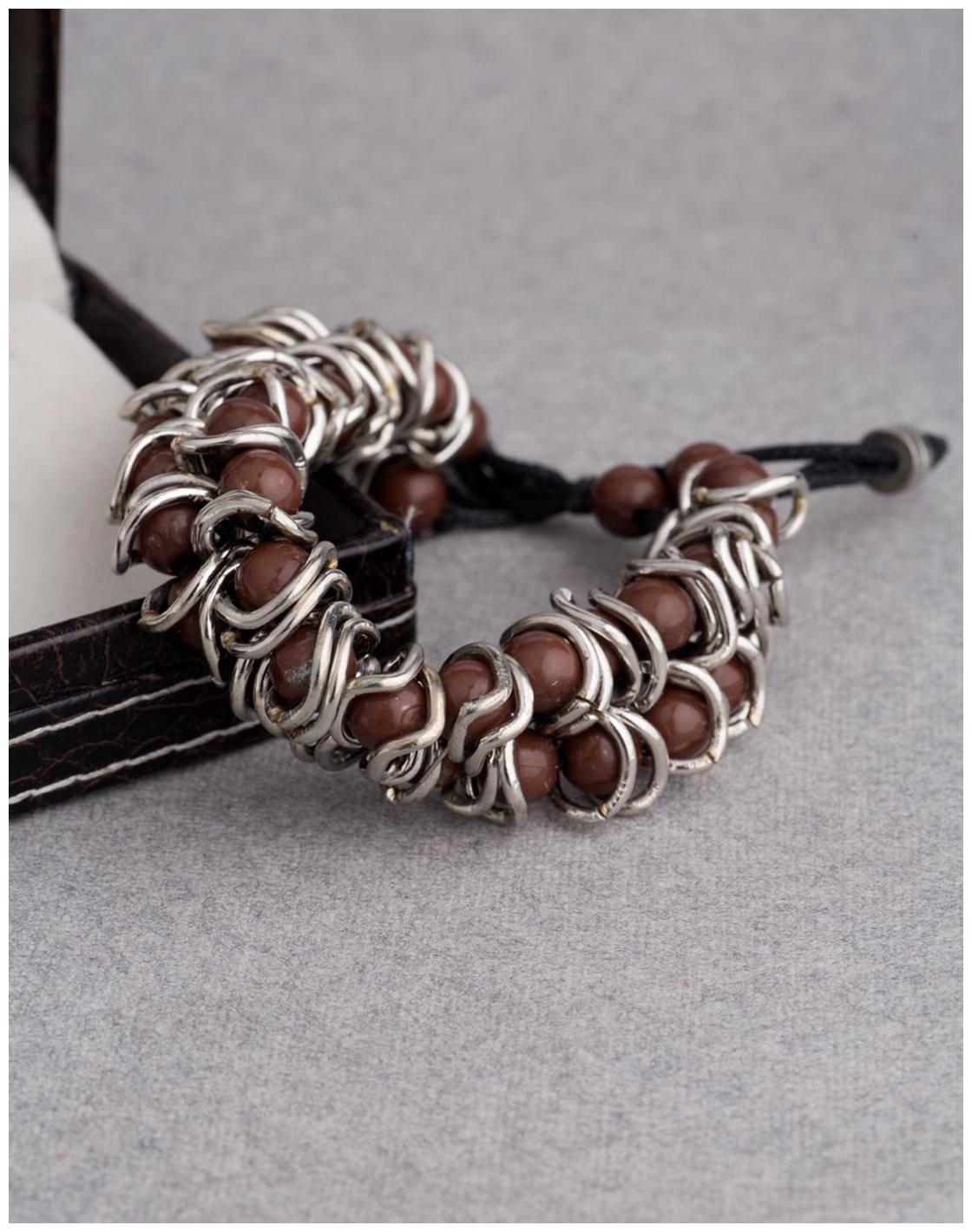 

Voylla Lovely Bracelet Adorned With Brown Beads