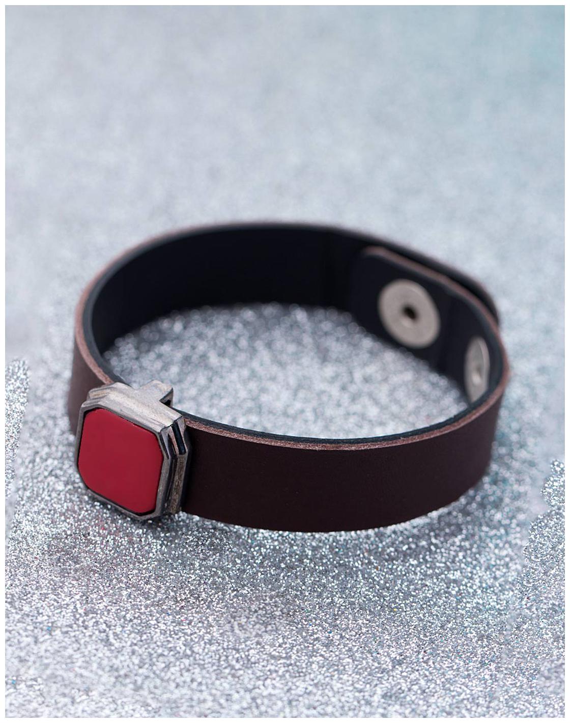 

Voylla Milestone Embellished Leather Bracelet