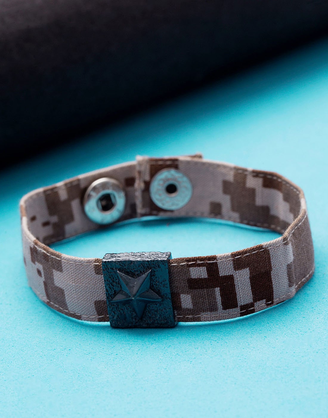 

Dare by Voylla Military Print Squad Bracelet