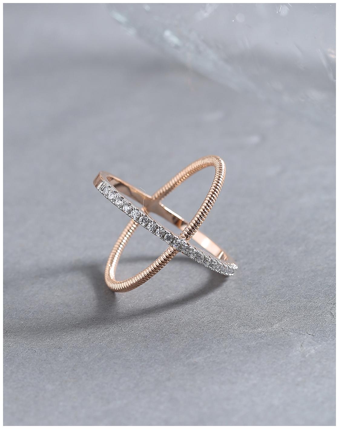 

Voylla Overlap Design Brass Ring