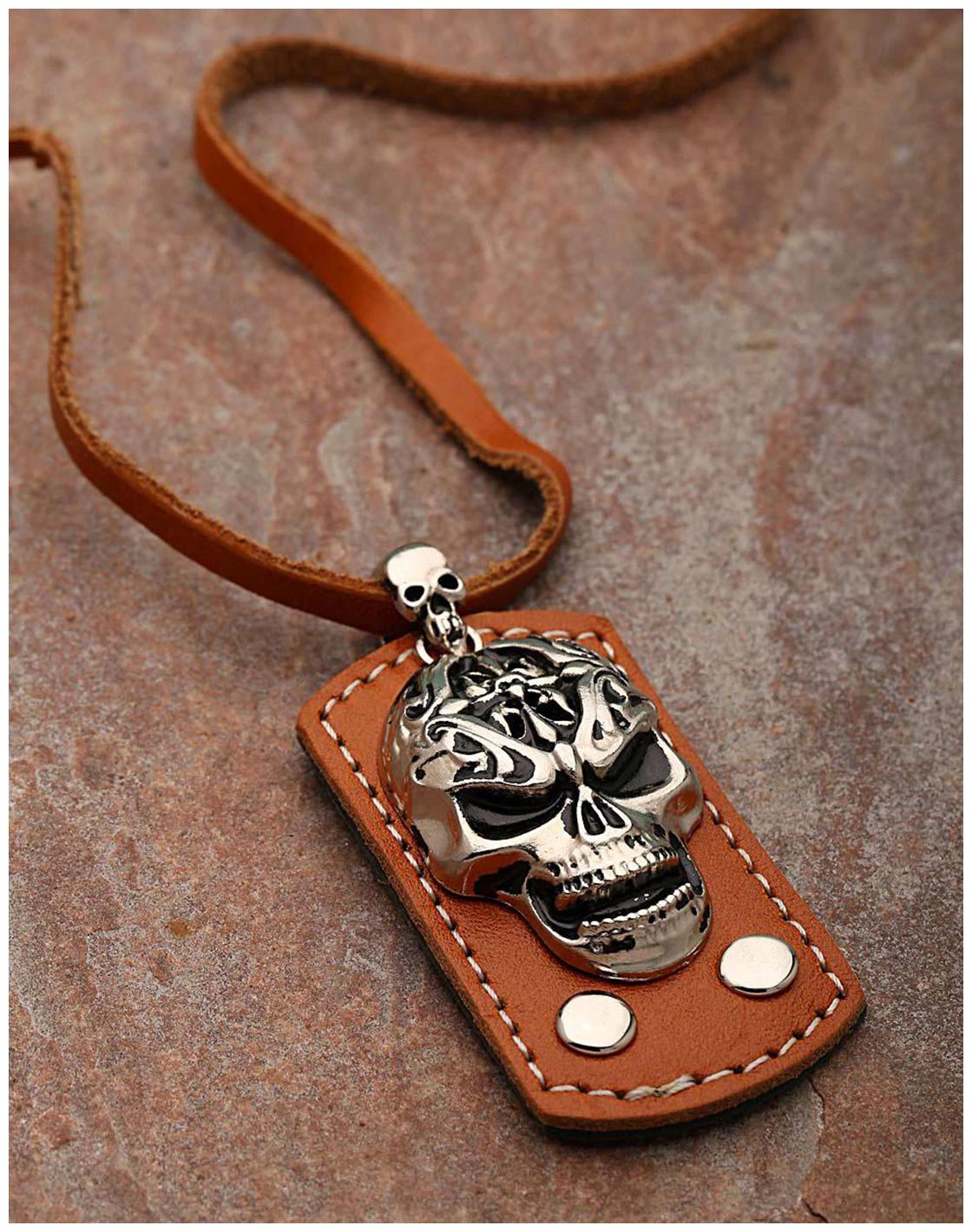 

Voylla Oxidized Silver Skull Design Pendant With Leather Chain