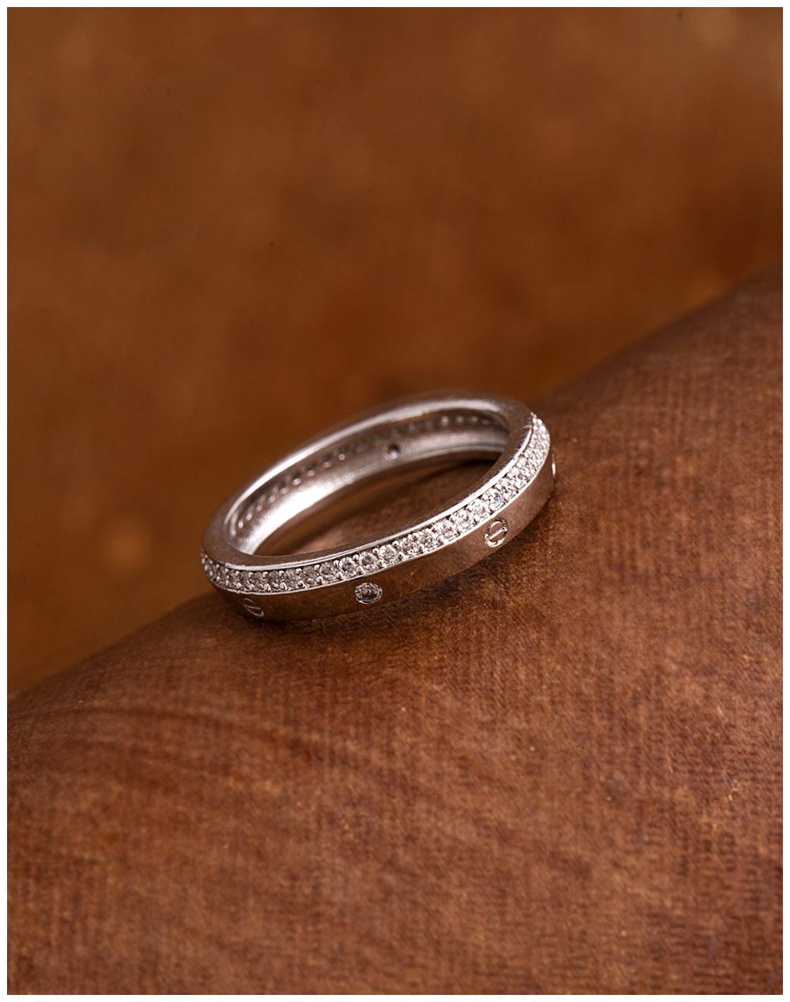 

Voylla Plain Brass Band Ring