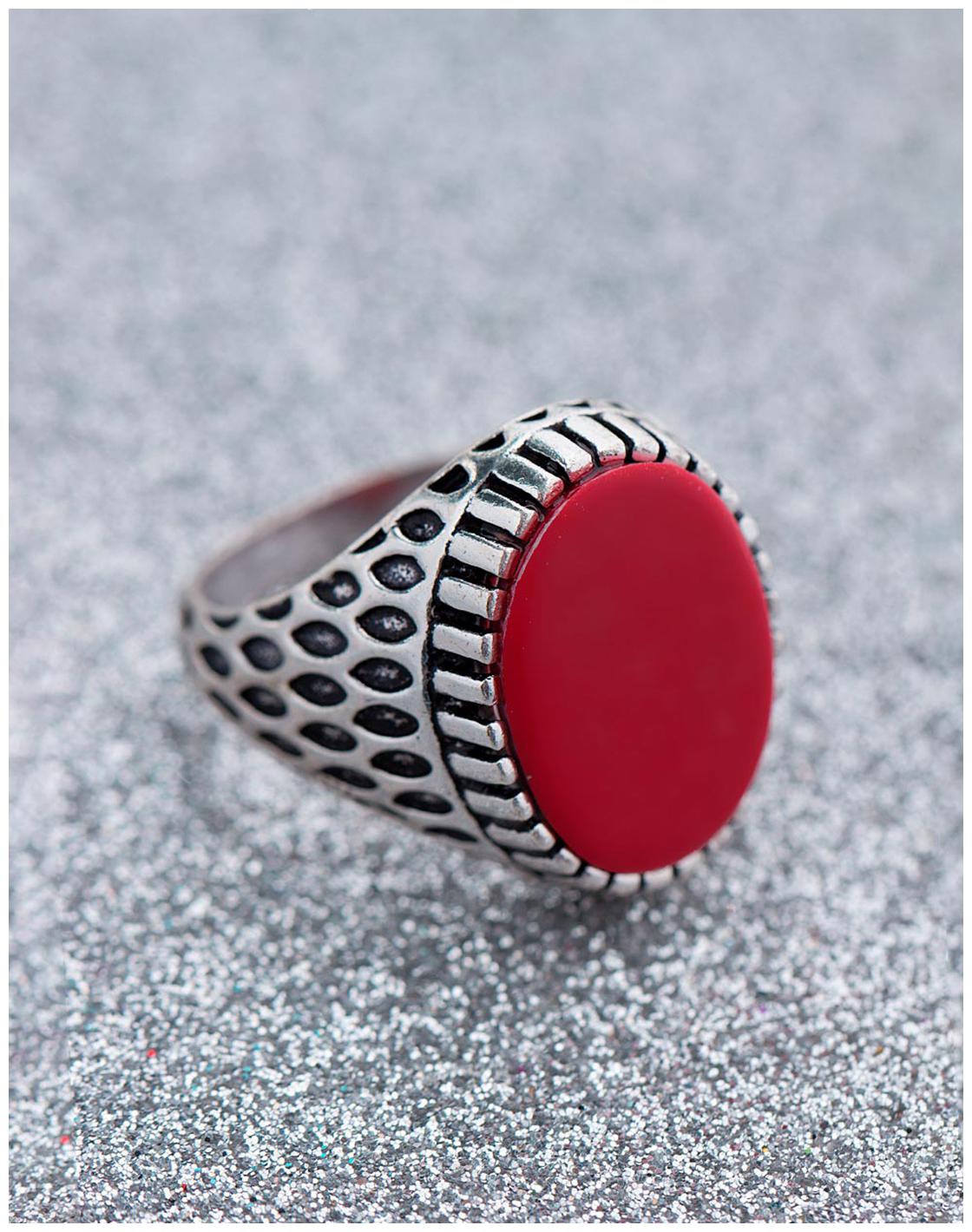 

Voylla Red Oval Stone Milestone Ring