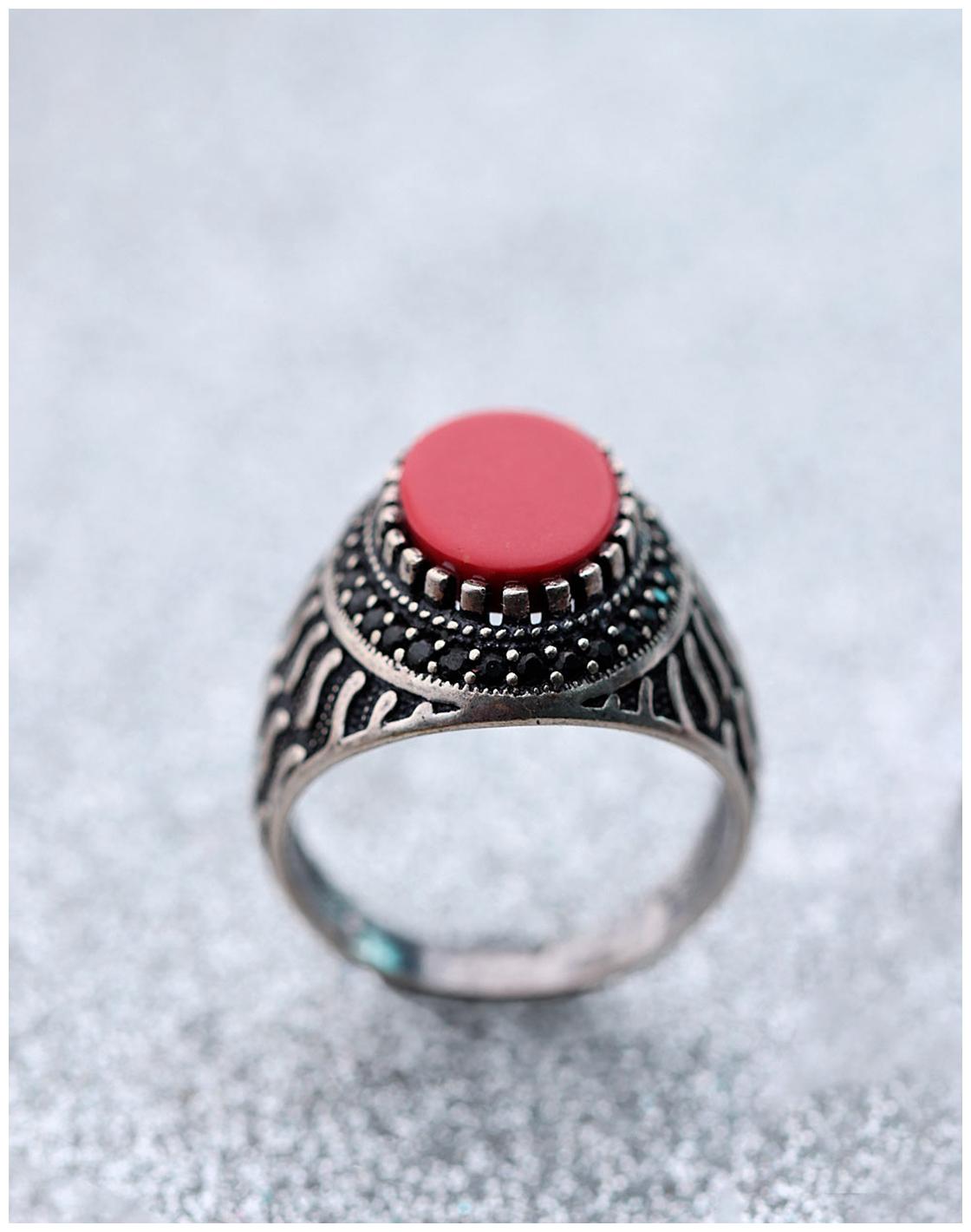 

Voylla Red Stone Studded Oxidized Milestone Ring