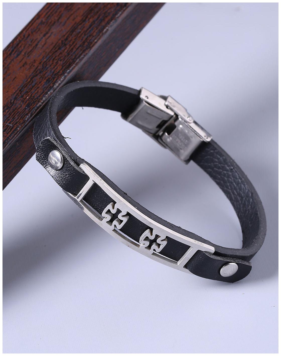 

Voylla Road Rider Metal Adornments Bracelet