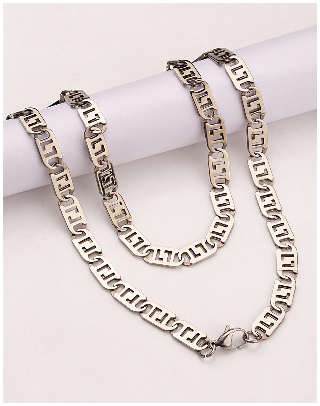 

Voylla Royal Links Cutwork Men s Chain