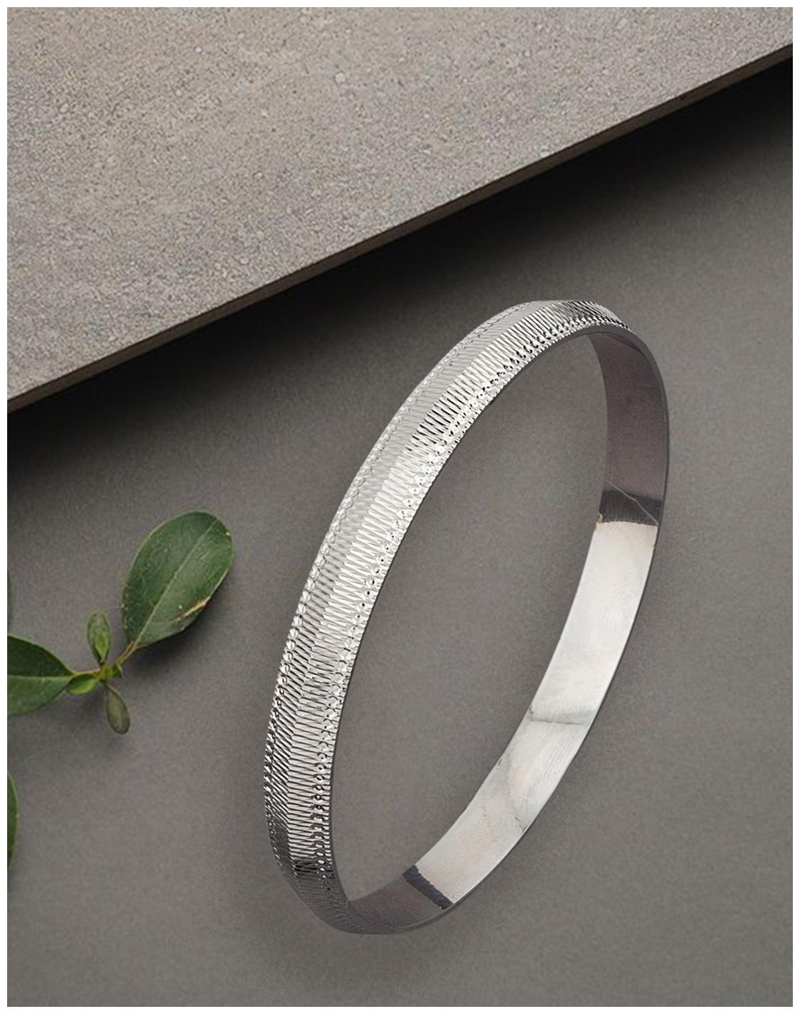 

Voylla Steel Kada Classic Men s Kada