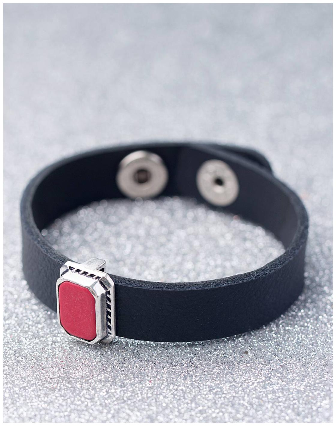 

Voylla Striking Red Pendant Milestone Bracelet