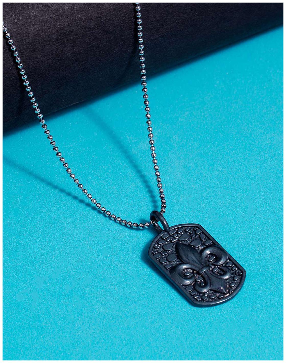 

Dare by Voylla Stylish Camp Royale Pendant with Oxidized Silver Plating