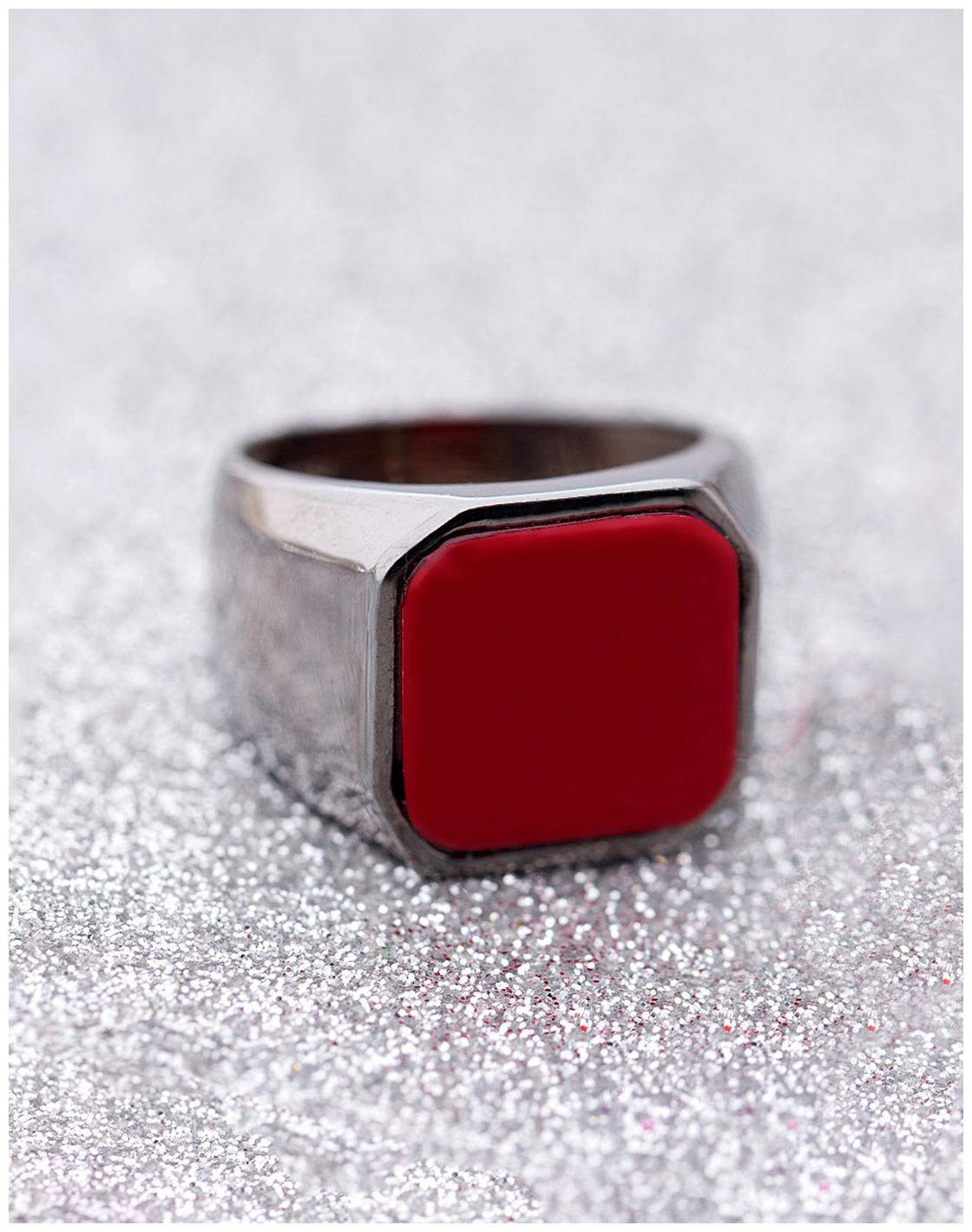 

Voylla Stylish Red Stone Square Milestone Ring