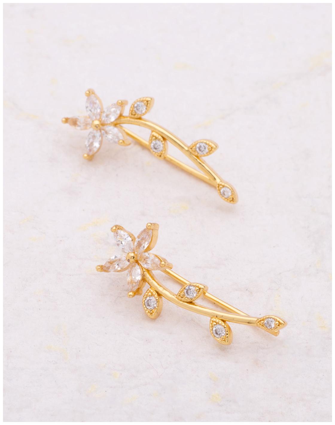 

Voylla Swarnam Floral Design Ear Cuff