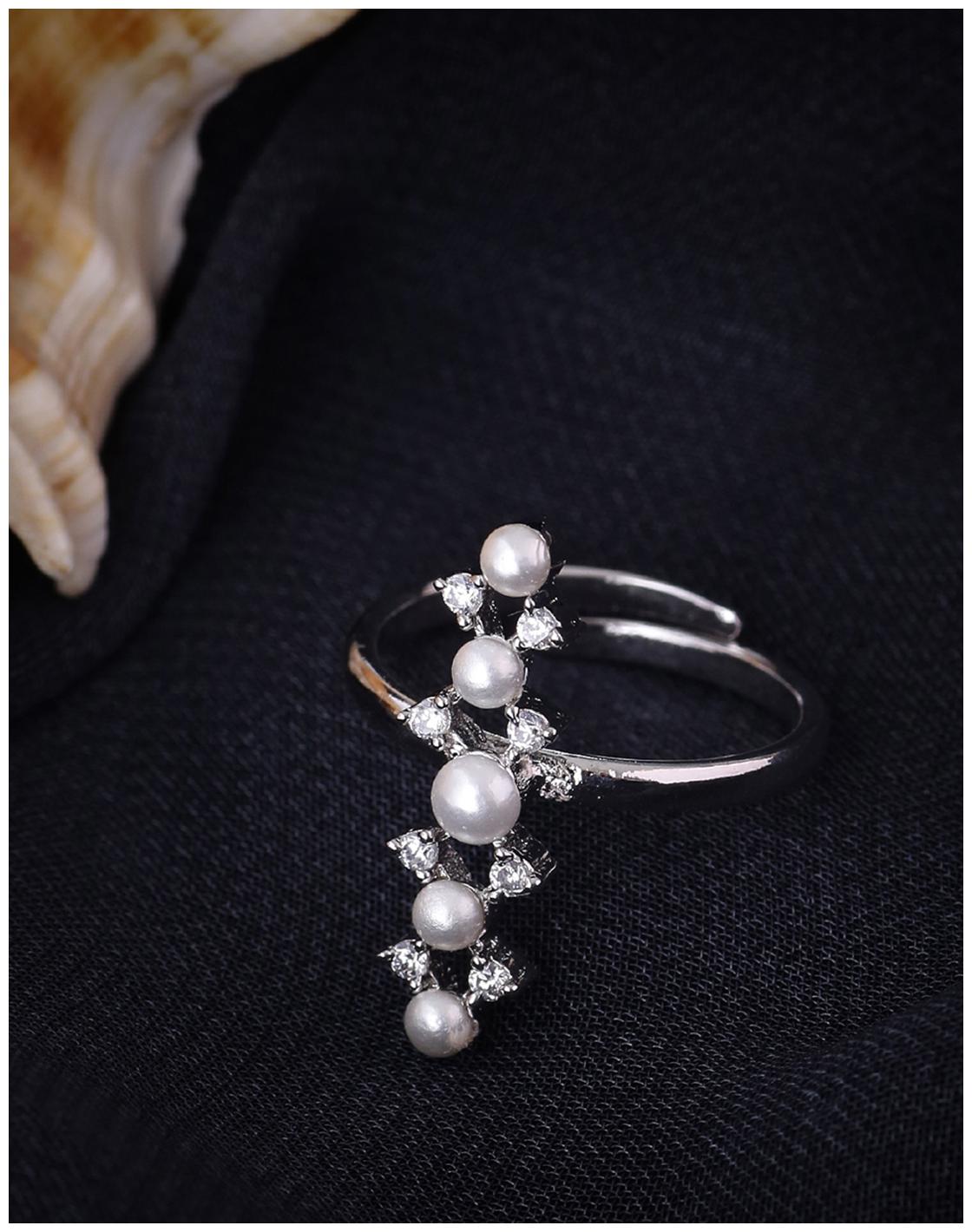 

Voylla Women s Embellished Statement Ring