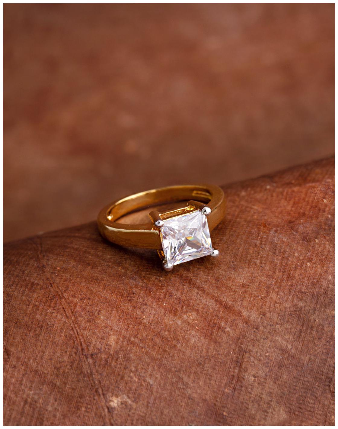 

Voylla Yellow Gold Plated Band Ring