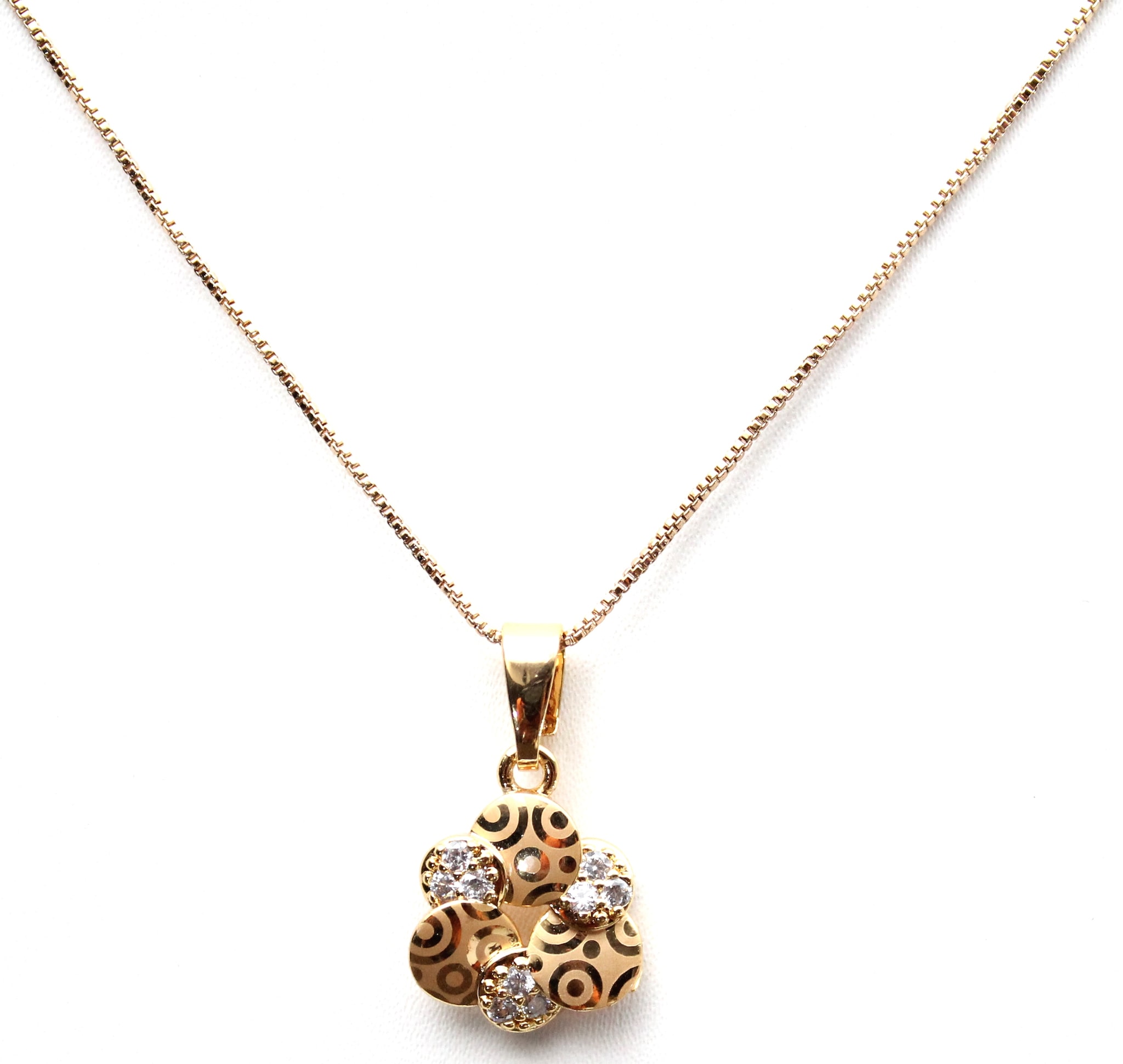 

Vsasas Designer Floral Shape Gold Plated Ad Embedded Pendent With Chain