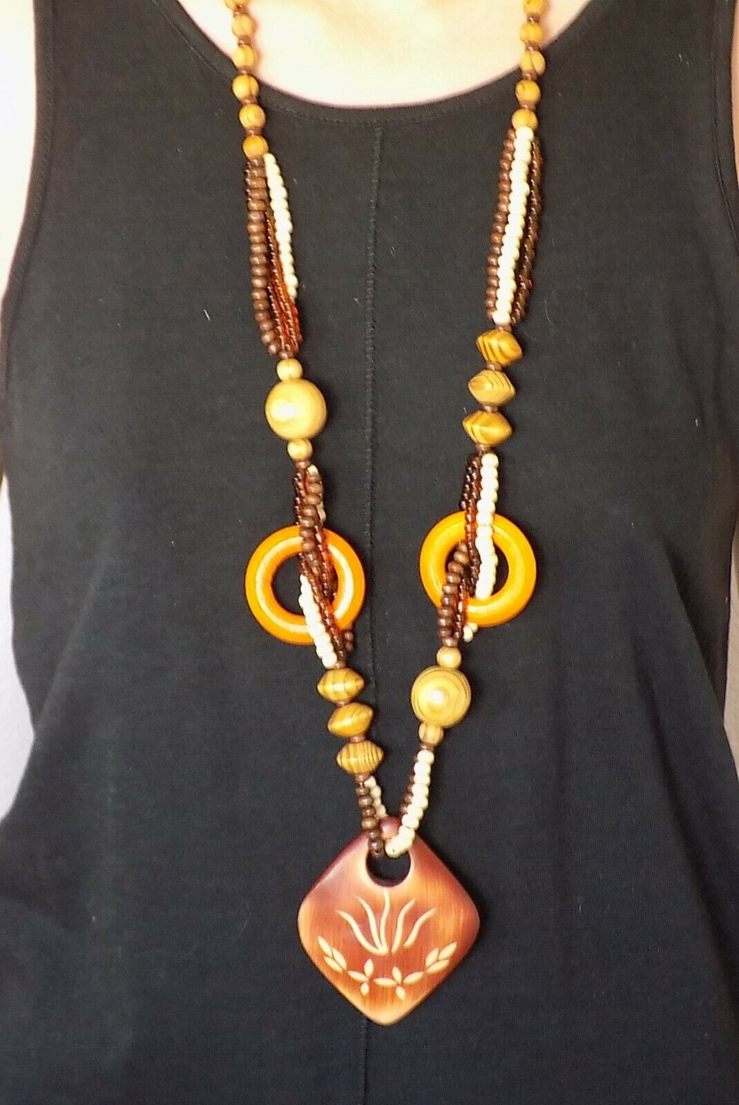 

Women Trendy Atistic Wild Flowers Wood Beads Fashion Necklace