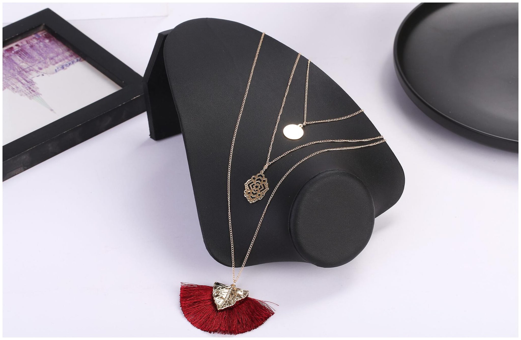 

Imported Christmas Special Tasseled Neckpiece