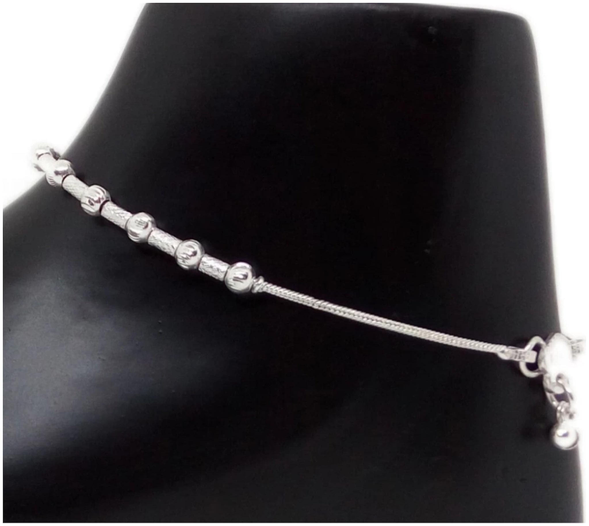 

Yuvaan Crystal Anklet For Women